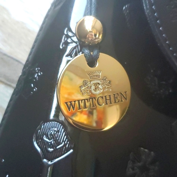 👑 2X HOST PICK 👑 Exclusive Wittchen Limited Edition Patent Leather Large Tote - Picture 9 of 11